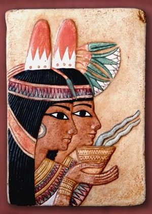 nova-akropola-dekleti-z-disavami